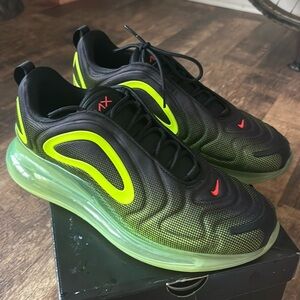 Men’s Nike Air Max 720 Size 12 Worn Once in Box